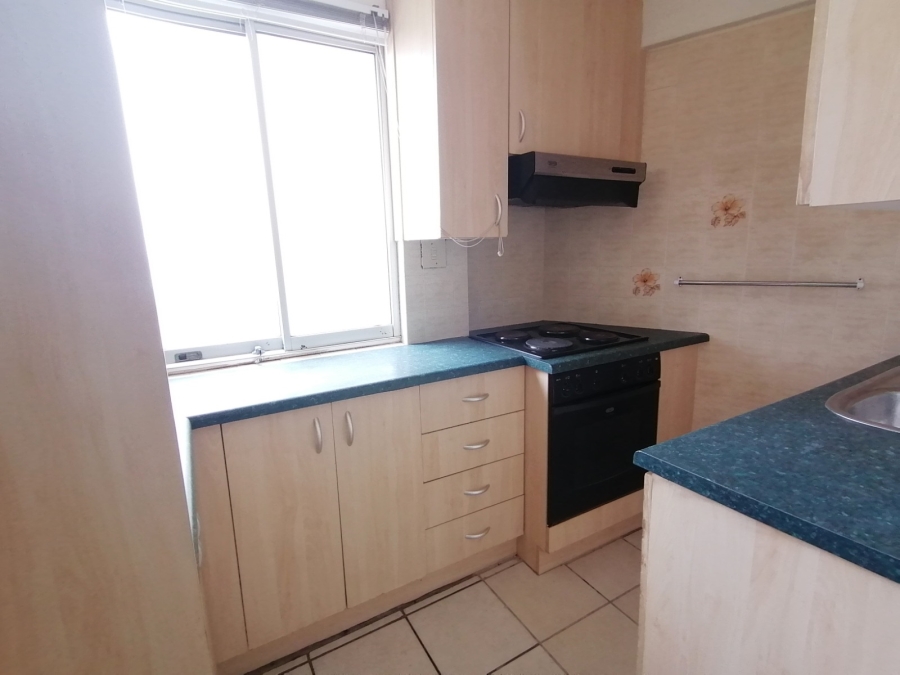 To Let 1 Bedroom Property for Rent in Summerstrand Eastern Cape